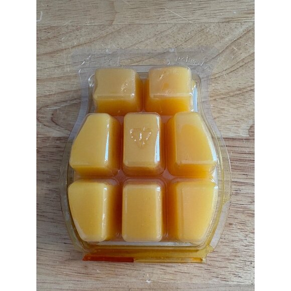Scentsy Authentic Baked Apple Pie Scented Wax Bar 8 Cubes Made In USA - Picture 2 of 3